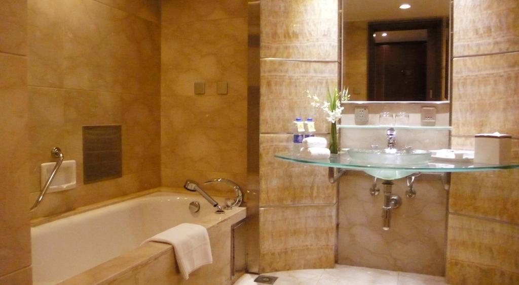 Luxemon Pudong Hotel