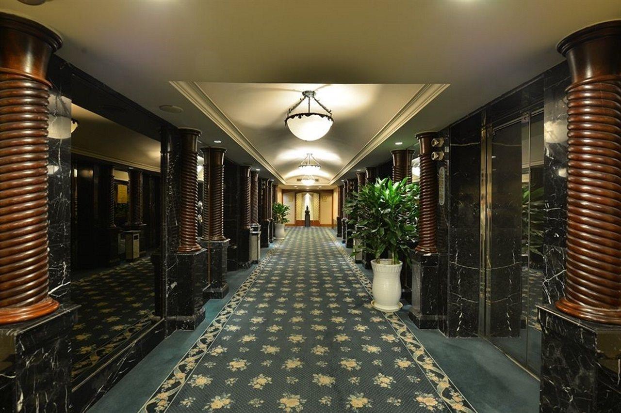 Luxemon Pudong Hotel