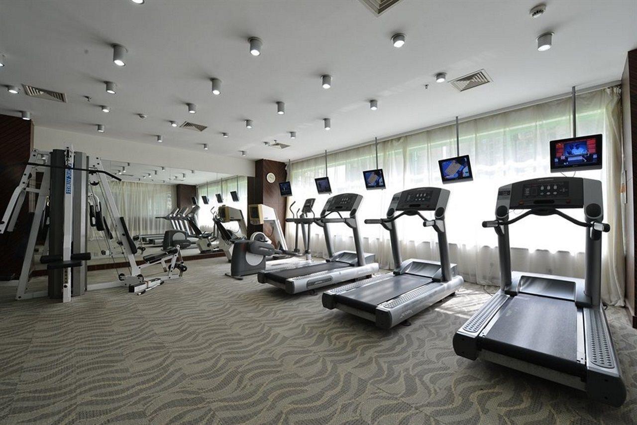 Luxemon Pudong Hotel 4*