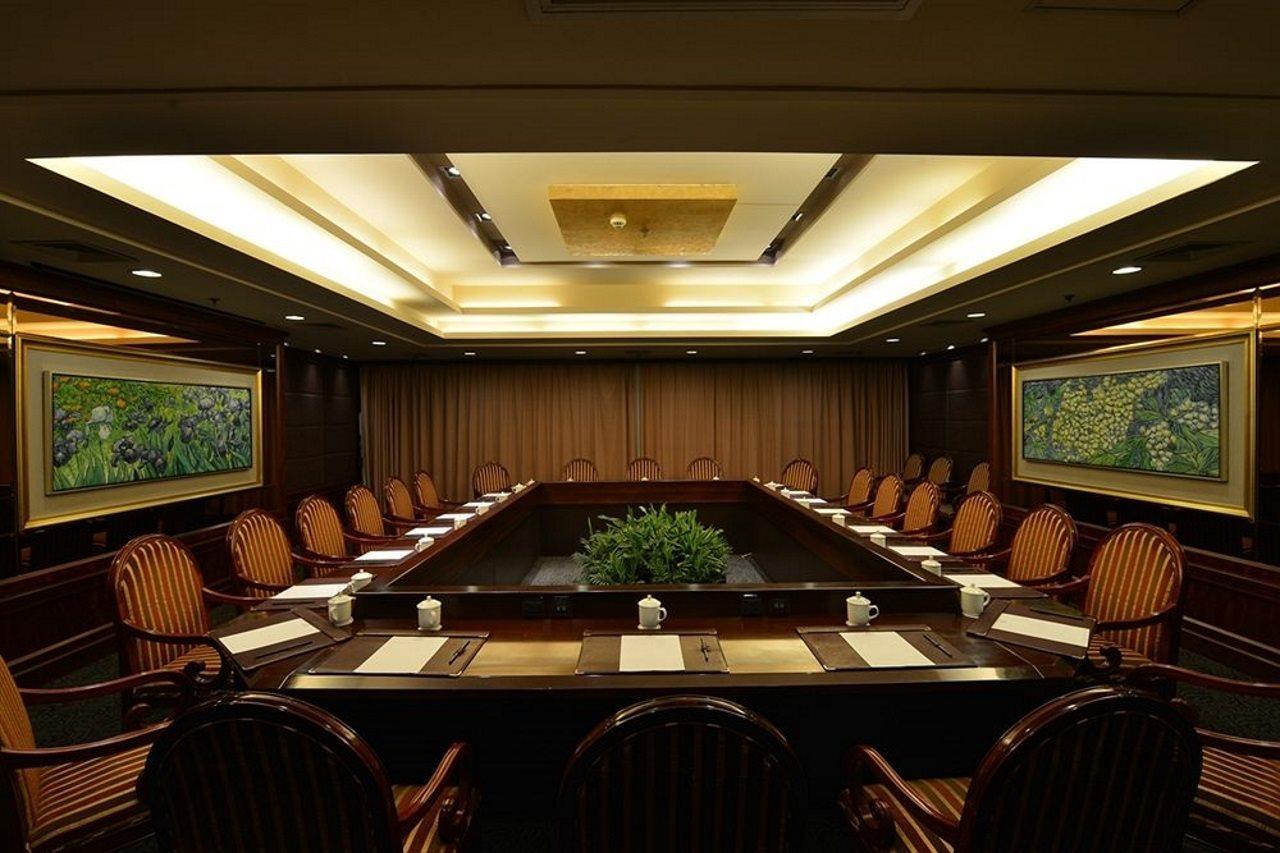 Luxemon Pudong 4*